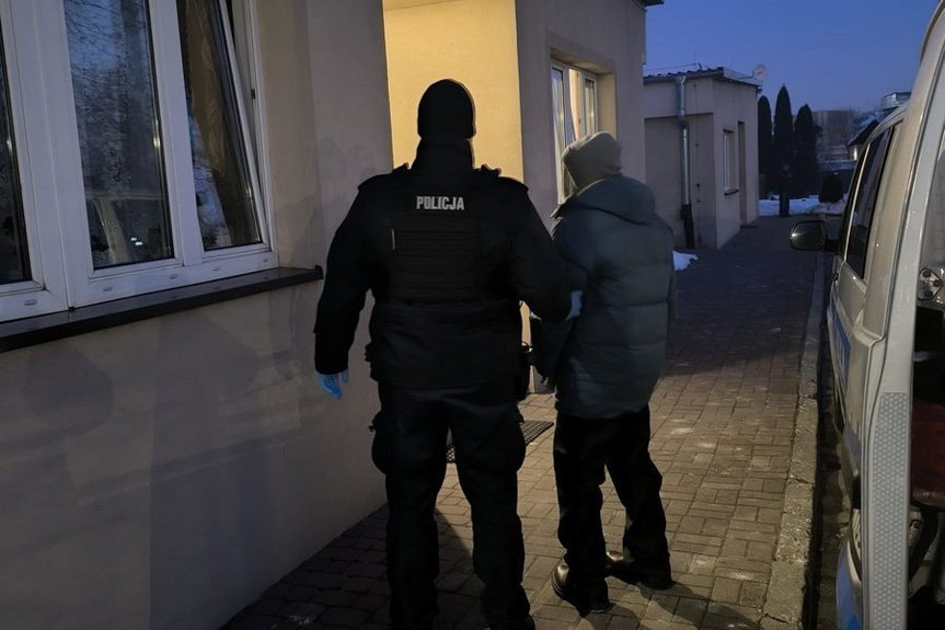 Policjanci pomogli dwóm mężczyznom