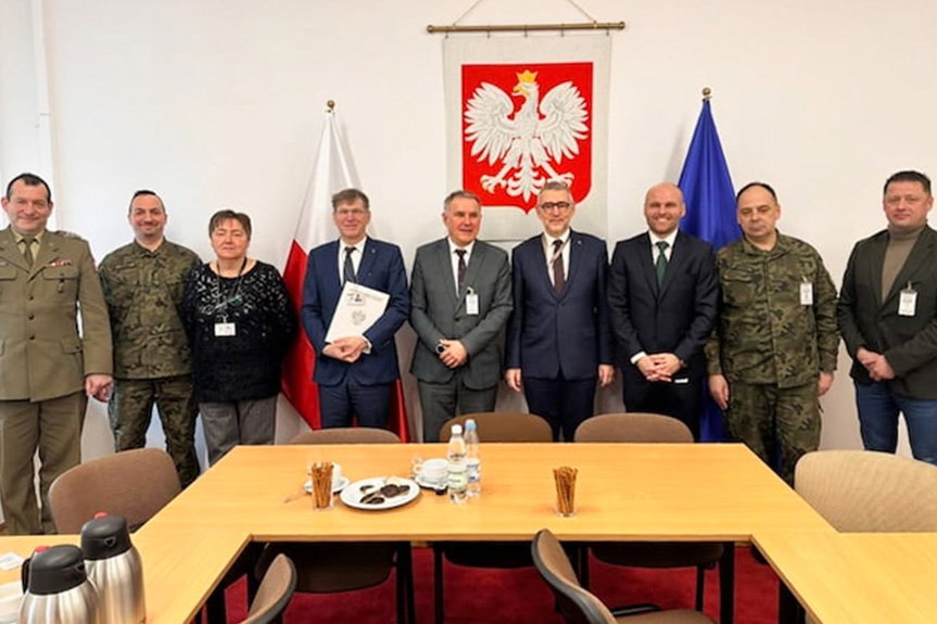 PANS w Krośnie zaprezentowała MON pilotaż 5G i dronów
