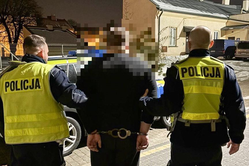 Policjanci zatrzymali 43-latka poszukiwanego czerwoną notą Interpolu