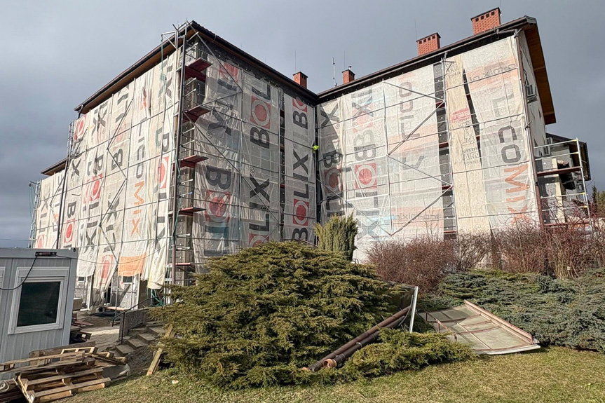 Budynek z przychodnią i ośrodkiem pomocy przechodzi gruntowną modernizację
