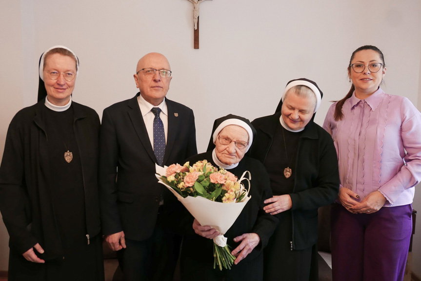 "Jestem na miejscu, w którym pragnęłam". 100 lat siostry Mieczysławy