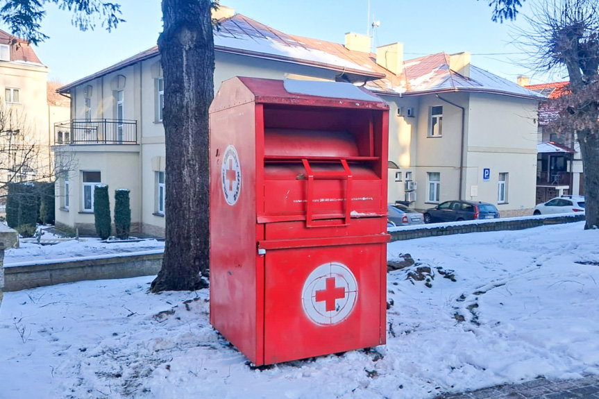 Kontenery na odzież stanęły w gminie Iwonicz-Zdrój