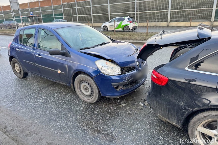 Kolizja dwóch osobówek na Podkarpackiej