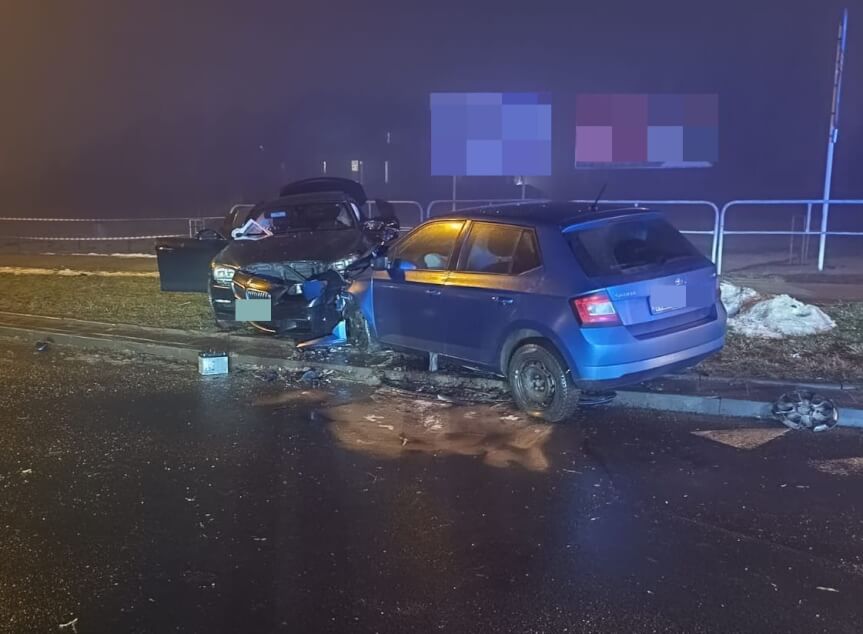 Wypadek na rondzie Kuronia w Rzeszowie. 4 osoby trafiły do szpitala