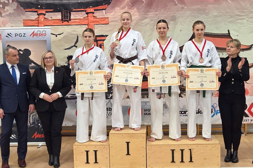 zawodnicy KS BUDO Krosno