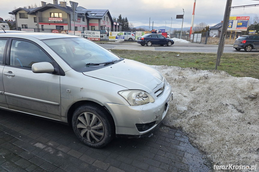 Kolizja dwóch osobówek w Krośnie