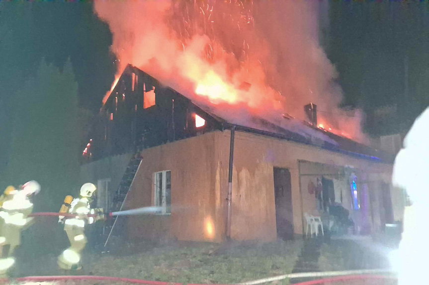 Nocny pożar budynku mieszkalnego w Strzyżowie