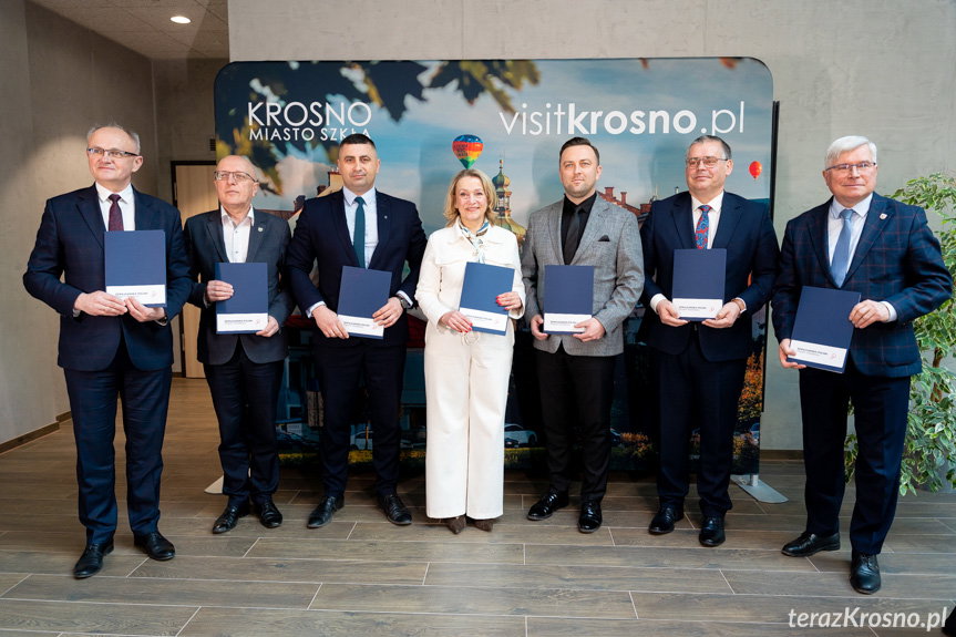 Szwajcarskie miliony na edukację zawodową i przedsiębiorczość. Czy region zatrzyma młodych?