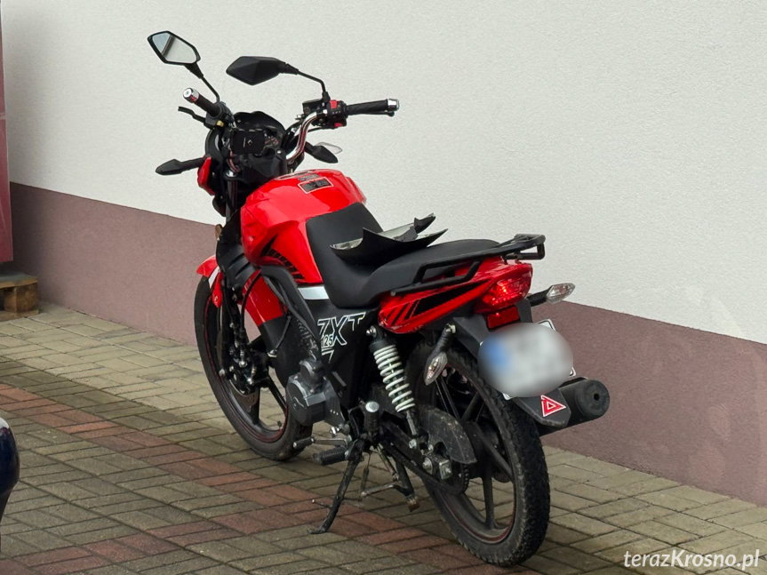 17-latek w szpitalu. Zderzenie motocykla z samochodem