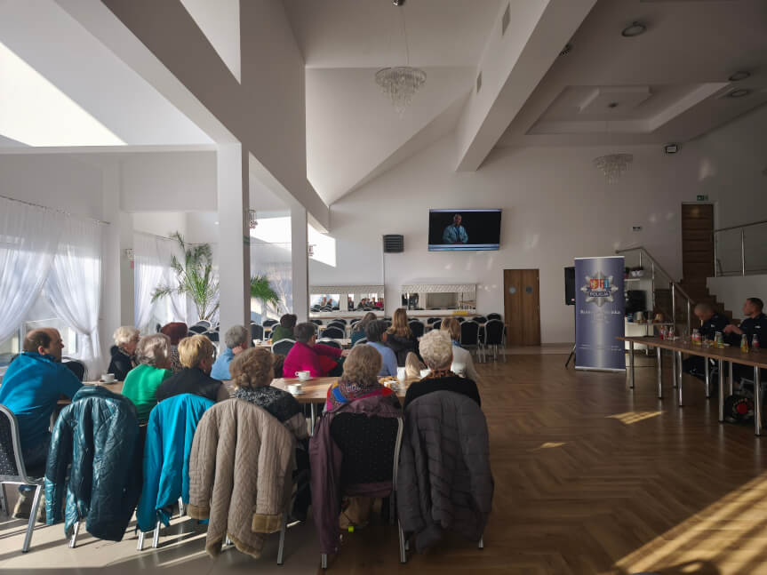 Świadomy senior to bezpieczny senior. Debata o zagrożeniach w cyfrowym świecie