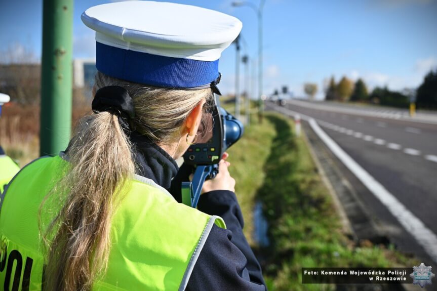 Brawura na drodze kosztowała ich utratę prawa jazdy