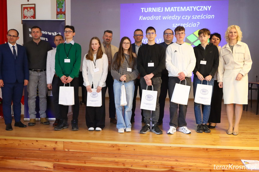 Dzień Liczby Pi w LO w Rymanowie. Odkrywanie matematycznych talentów [ZDJĘCIA]