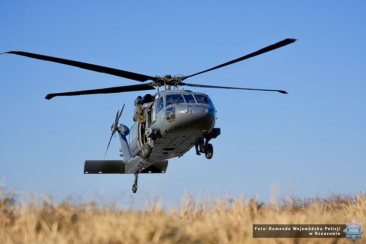 Black Hawk nad Bieszczadami. Wspólne ćwiczenia służb w trudnym terenie