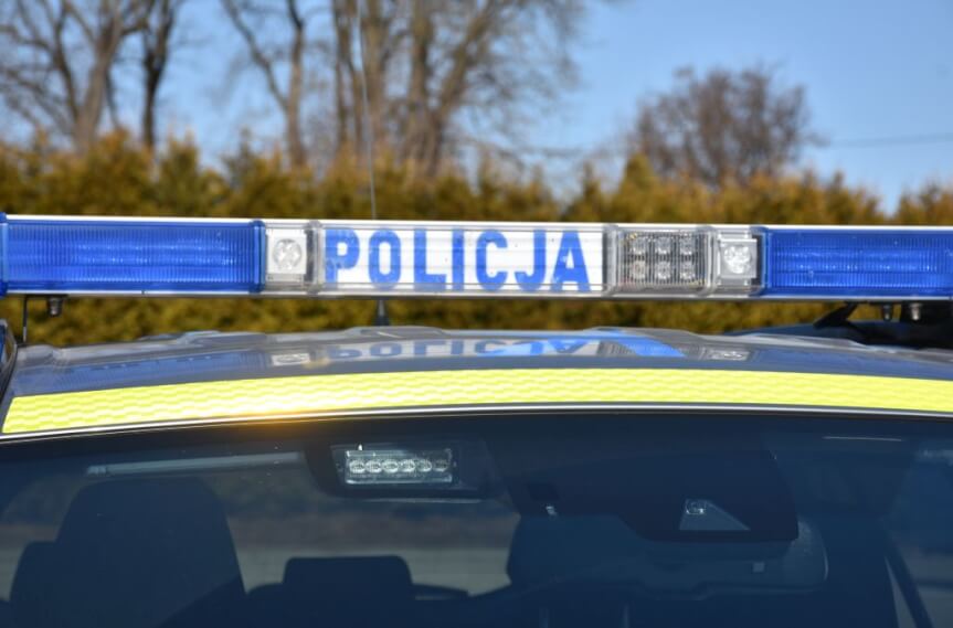 Pijany kierowca zignorował sygnały policji