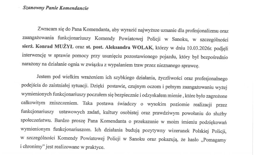 Szybka akcja policjantów uratowała samochód przed spaleniem