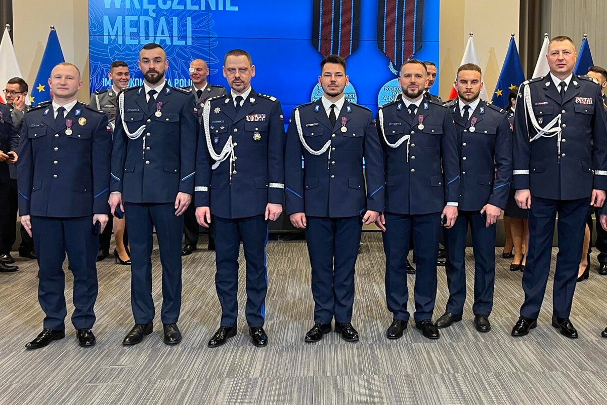 Policjanci z Iwonicza-Zdroju i Krosna z medalami MSWiA
