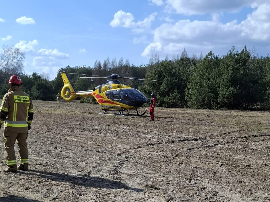 15-latek uderzył motocyklem w drzewo