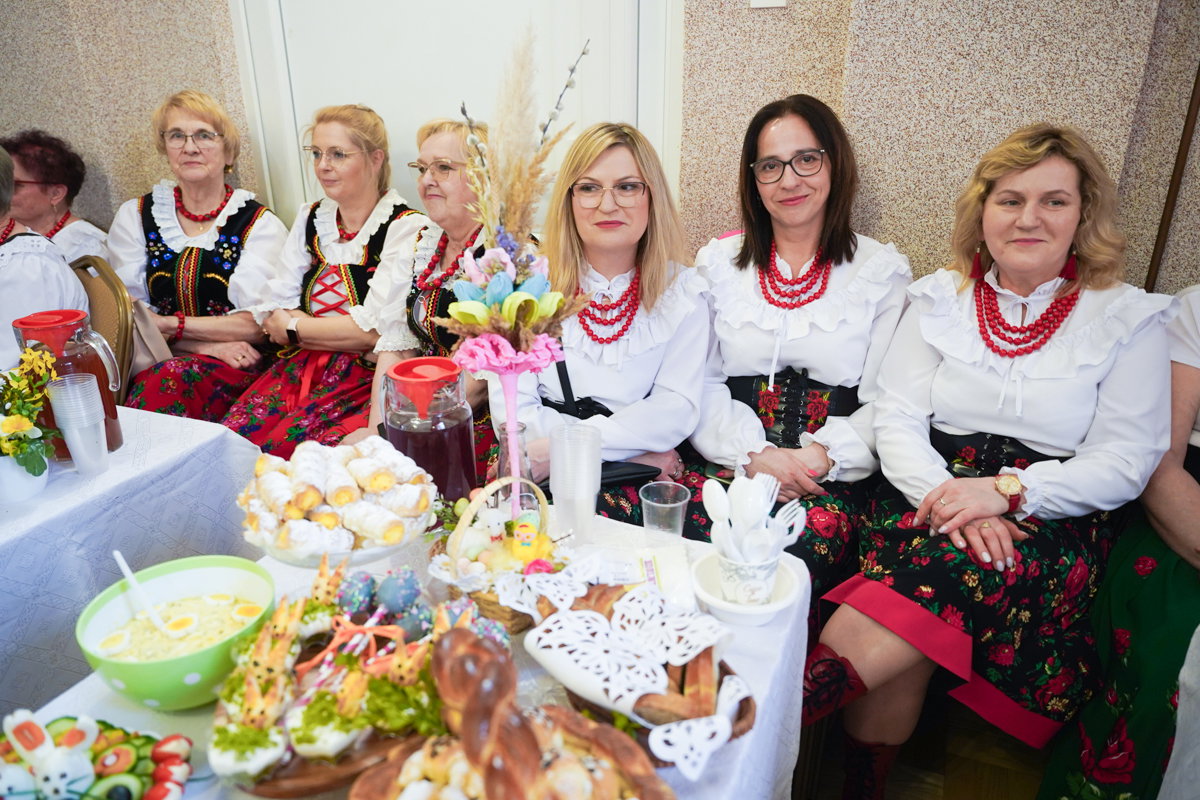 Przysmaki od 20 kół i stowarzyszeń. Jubileuszowa Karpacka Wielkanoc w Bóbrce
