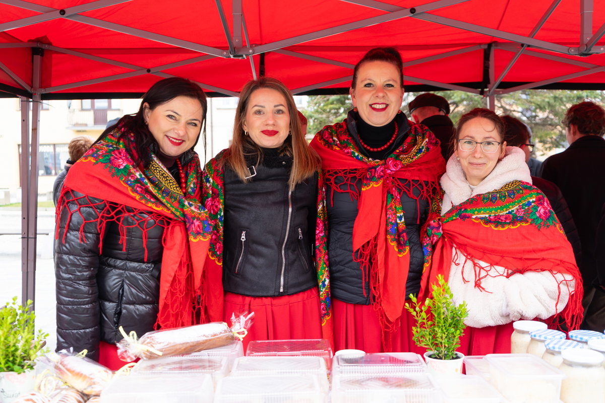 Pisanki, stroiki i regionalne przysmaki. Wielkanocny kiermasz w Dukli