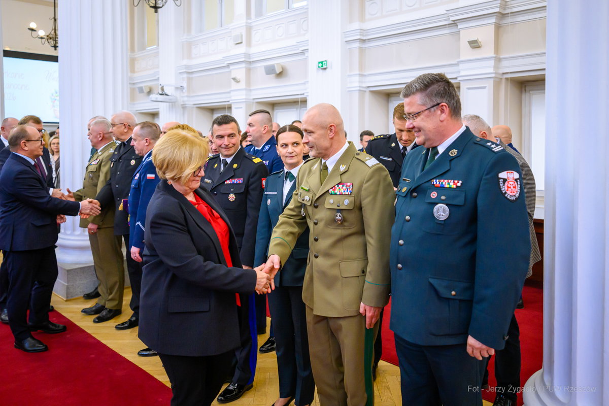 Podziękowania i życzenia podczas świątecznego spotkania