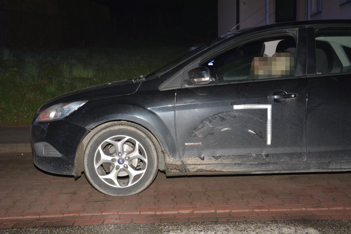 Zajeżdżał drogę i uderzył w inne auto. Tłumaczenie 22-latka zaskakuje