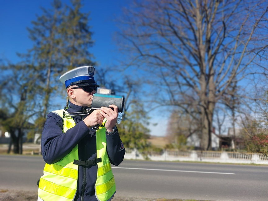 14 punktów karnych i utrata prawa jazdy dla piratów drogowych