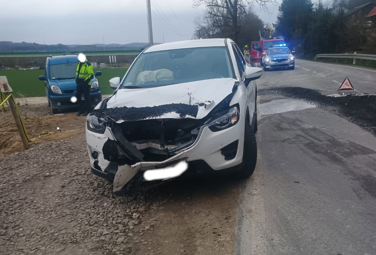 Mandat dla 59-latka po kolizji z ciężarówką