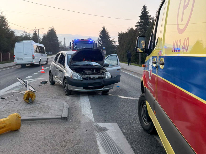 Wypadek z udziałem auta osobowego i ciężarówki w Skołyszynie