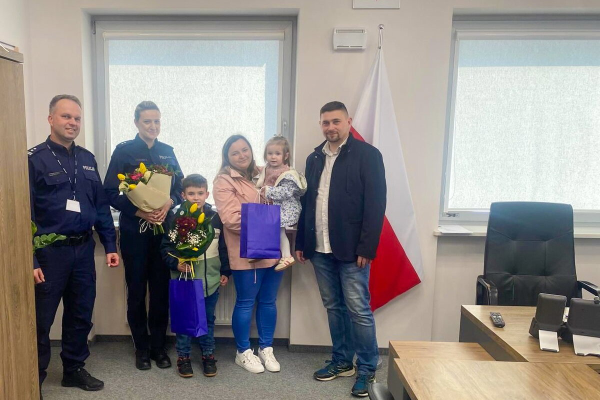 Zatrzymali się bez wahania i uratowali dziecko w stanie zagrożenia życia