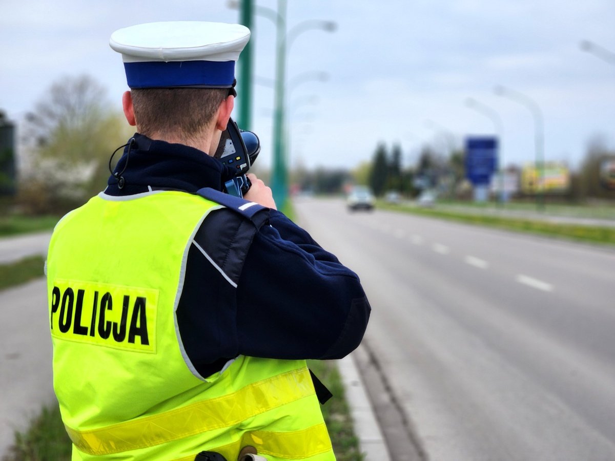 Honda i toyota pędziły przez zabudowany teren ponad 100 km/h