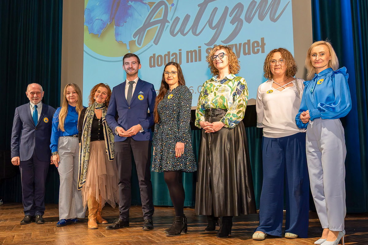 Kiedy sztuka leczy, a muzyka uczy. Dzień poświęcony osobom w spektrum
