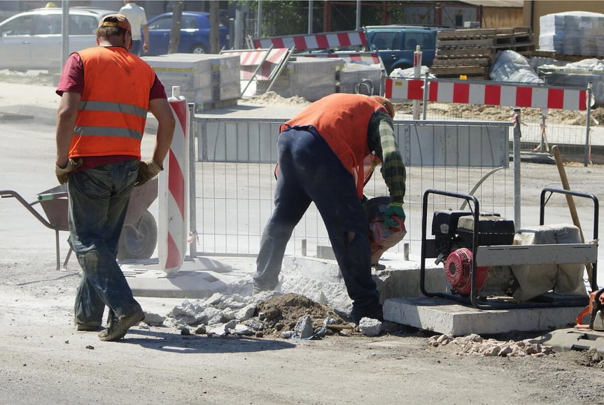 Kierowcy muszą uważać. Prace na ul. Tysiąclecia w Krośnie