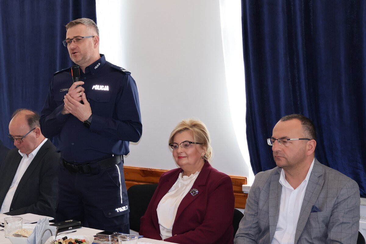 Policja i samorząd wspólnie o bezpieczeństwie mieszkańców