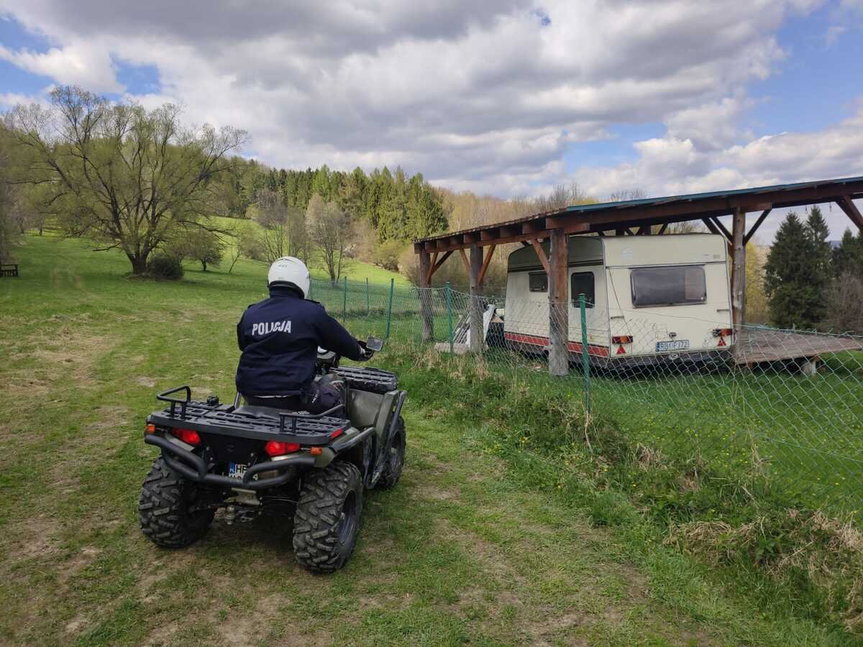 Dzielnicowi kontrolowali ogródki działkowe z wykorzystaniem quada