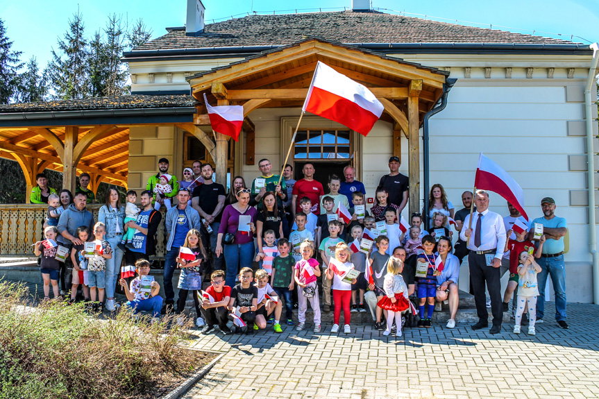 W Jaszczwi pobiegli dla flagi i wspólnej idei