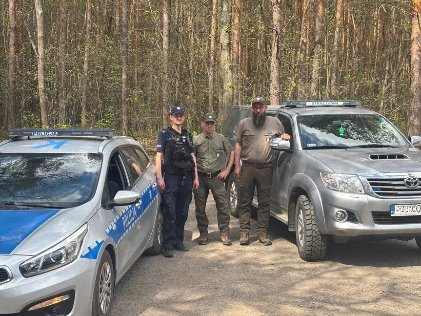 Wspólne działania policji i Straży Leśnej. Priorytetem bezpieczeństwo ludzi