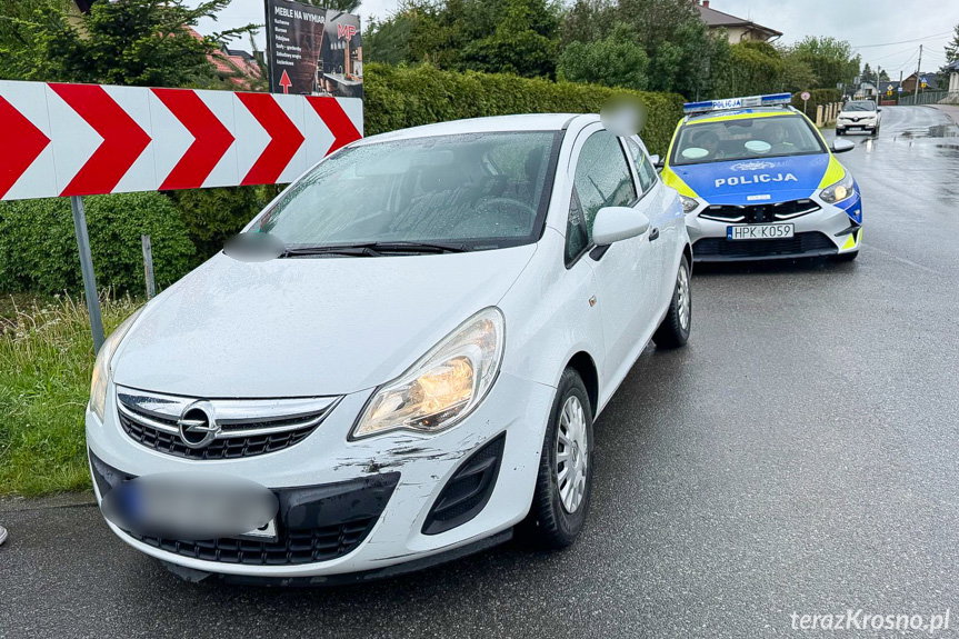 Wtorkowa kolizja w Łężanach. Sprawca uciekł z miejsca
