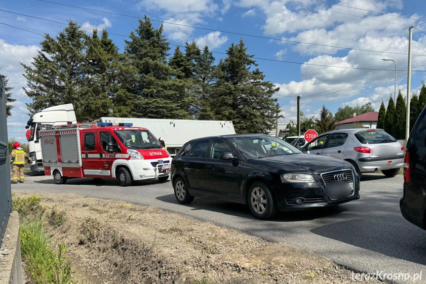 Zderzenie aut w Zręcinie. Policja wyjaśnia okoliczności