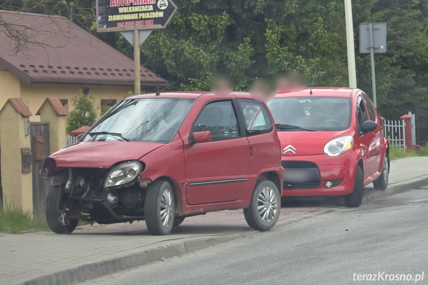 Zderzenie dwóch samochodów w Krośnie