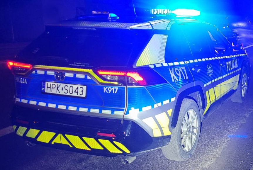 Leżał przy ulicy i nie mógł się porozumieć. Pomogła przypadkowa kobieta