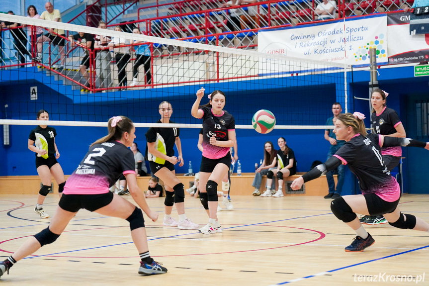 Coraz więcej drużyn, coraz większe emocje. Jedlicze Volley nabiera rozpędu