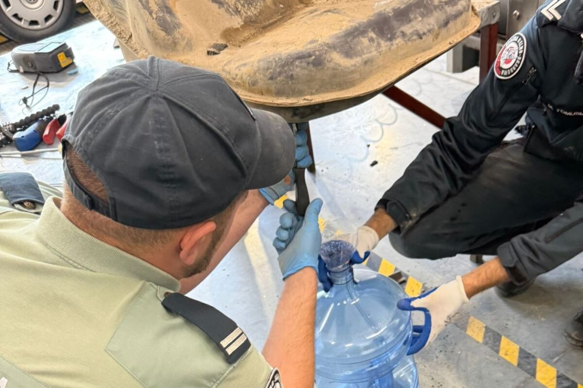 Spirytus w baku. Ukrainiec próbował przemycić 80 litrów alkoholu
