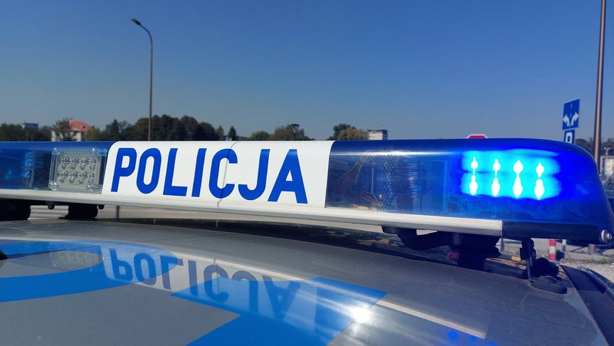74-latek błąkał się w centrum miasta w szlafroku. Myślał, że jest w Warszawie