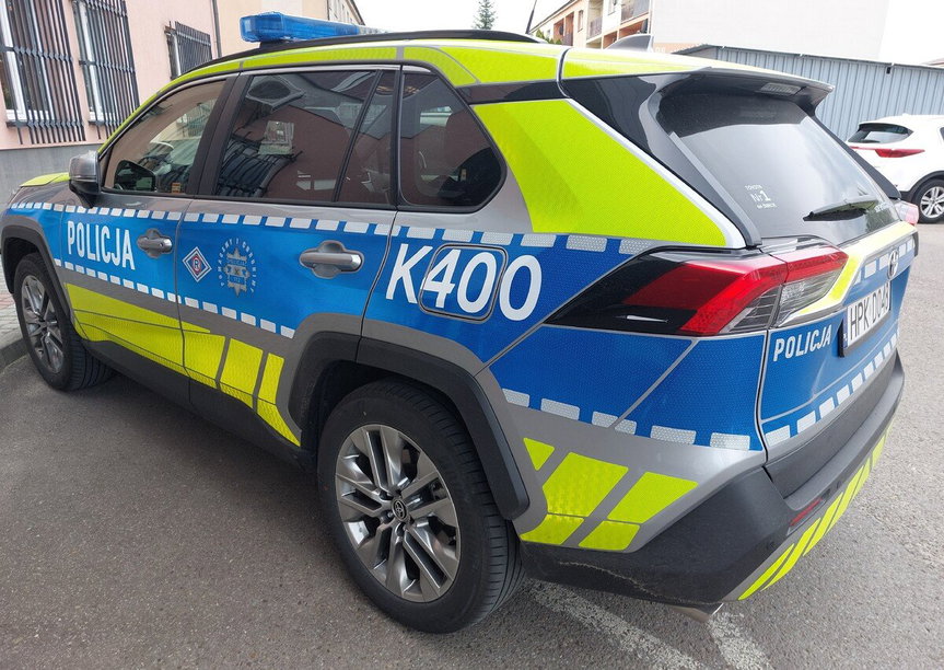 Samochód uderzył w 14-latkę jadącą hulajnogą