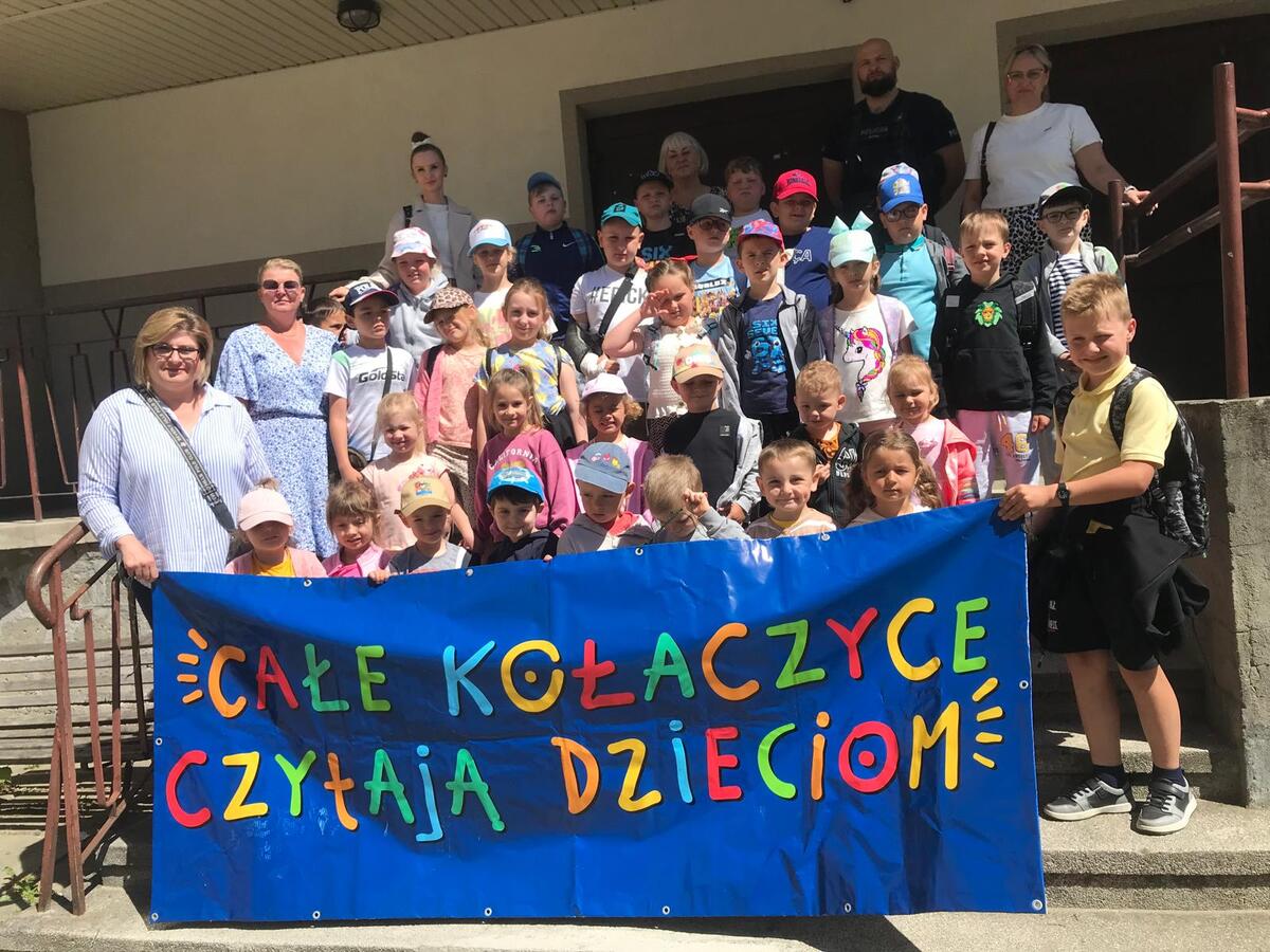 Jasielscy mundurowi promowali czytanie wśród najmłodszych