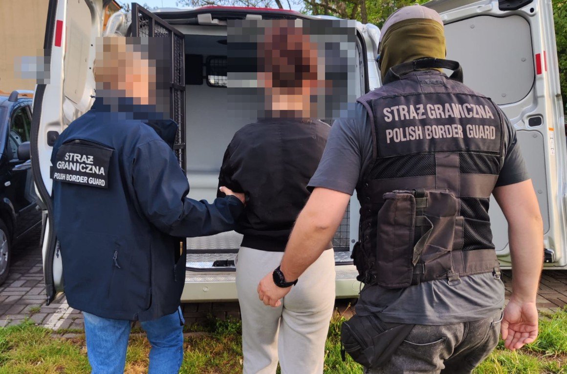 Ponad 120 funkcjonariuszy w akcji - kolejne zatrzymania w sprawie nielegalnych wiz