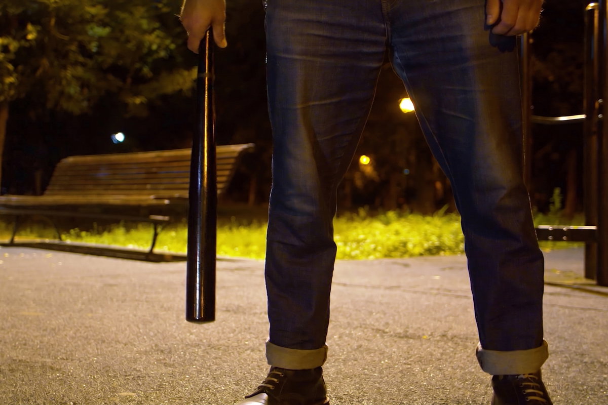 Rozbój z użyciem kija bejsbolowego w Krośnie. Trójka podejrzanych w areszcie