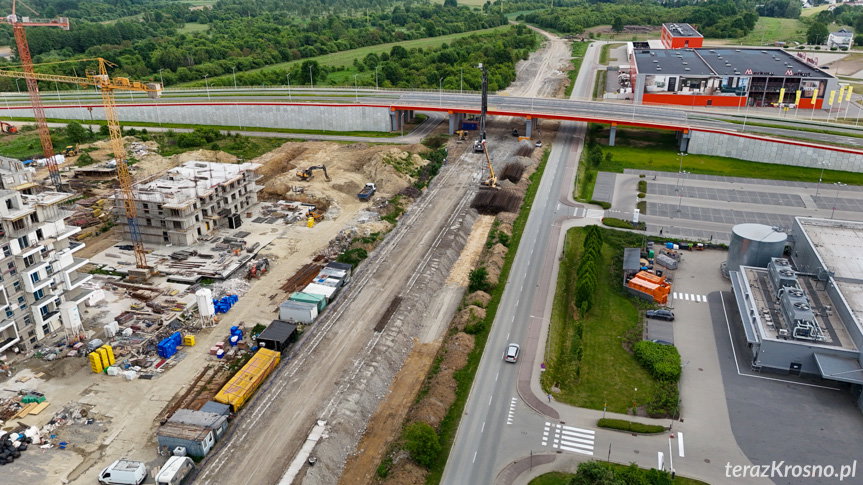 Wielka przebudowa linii nr 108. Zobacz zdjęcia z drona