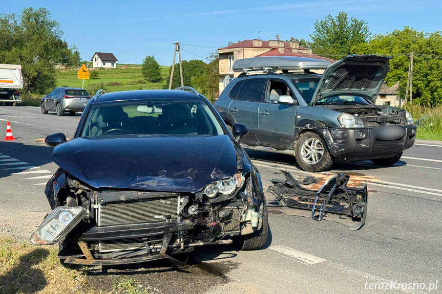 Rogi. Zderzenie dwóch osobówek