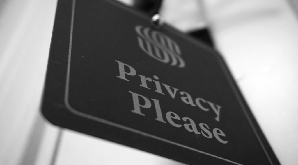 Wewnątrz VPN-owego boomu: Dlaczego miliony pobierają prywatność w 2025 roku